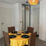 Appt T2 - 4 Pers - Centre - Parking * Αρασόν