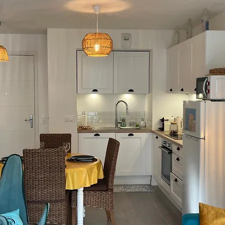 Appt T2 - 4 Pers - Centre - Parking * Αρασόν