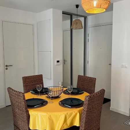 Appt T2 - 4 Pers - Centre - Parking * Αρασόν